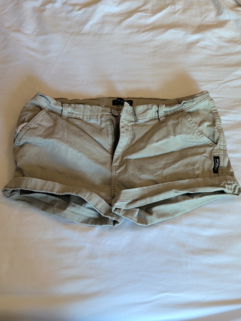 Silver Jeans Co. Chino Short Pants Womens Khaki Mid Rise Zip Fly Casual